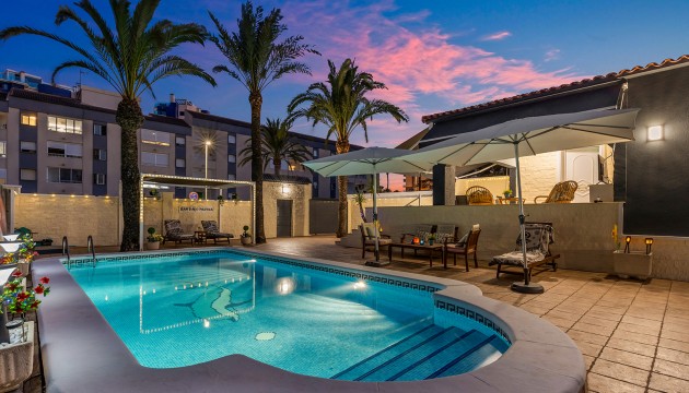 Resale - Detached Villa - Torrevieja - Punta Prima