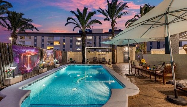 Resale - Detached Villa - Torrevieja - Punta Prima