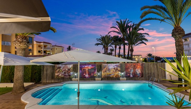 Resale - Detached Villa - Torrevieja - Punta Prima