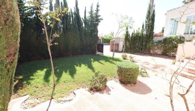 Resale - Detached Villa - Orihuela Costa - Villamartín