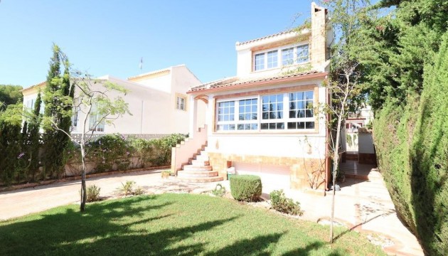 Resale - Detached Villa - Orihuela Costa - Villamartín