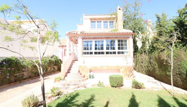 Resale - Detached Villa - Orihuela Costa - Villamartín