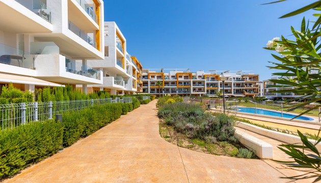 Resale - Apartment - Orihuela Costa - Villamartín