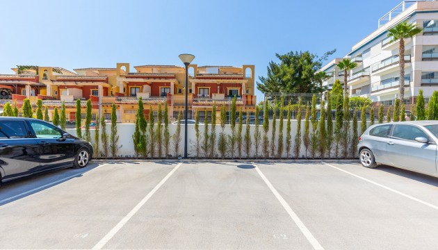 Resale - Apartment - Orihuela Costa - Villamartín
