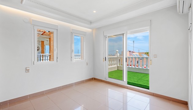 Herverkoop - Detached Villa - Torrevieja