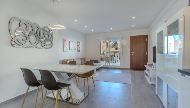 Resale - Bungalow - Torrevieja - Nueva Torrevieja - Aguas Nuevas