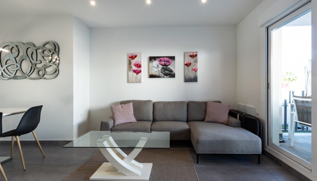 Resale - Bungalow - Torrevieja - Nueva Torrevieja - Aguas Nuevas