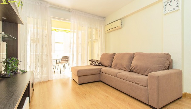 Resale - Apartment - Torrevieja - Playa del Cura