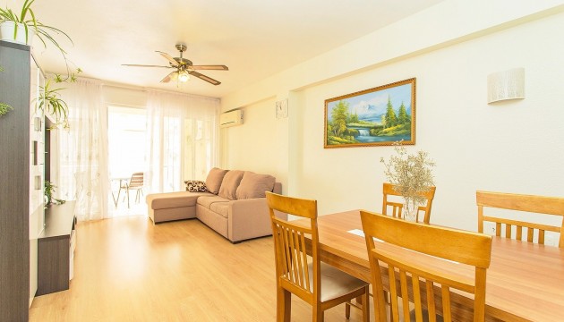 Resale - Apartment - Torrevieja - Playa del Cura
