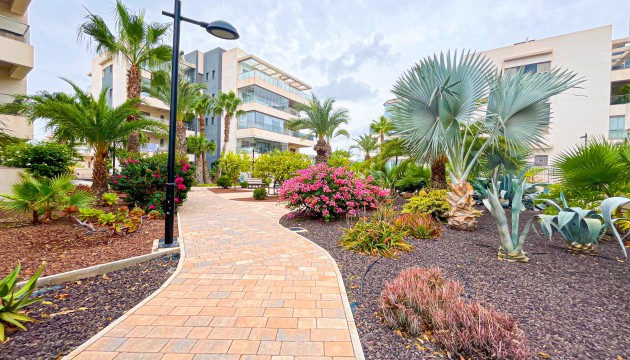 Resale - Apartment - Orihuela Costa - Villamartín