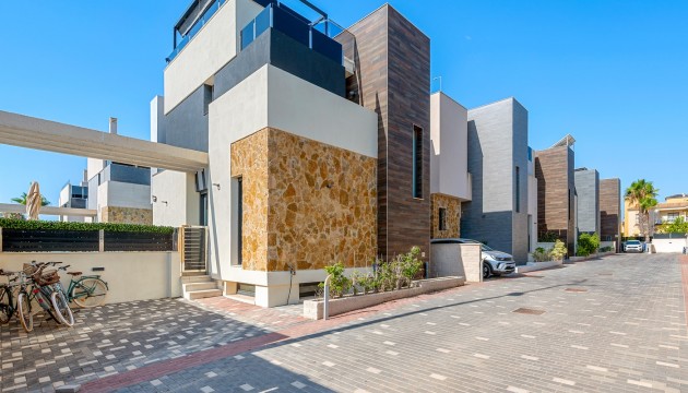 Resale - Detached Villa - Orihuela Costa - Lomas de Cabo Roig