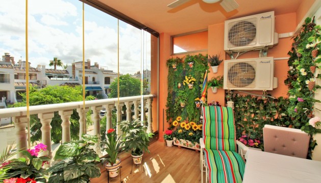 Resale - Apartment - Orihuela Costa - Villamartín