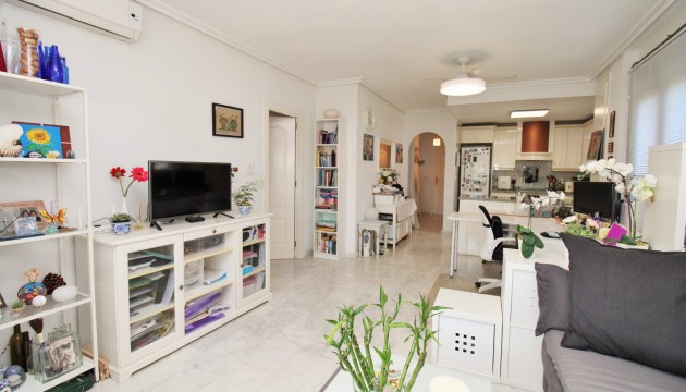 Resale - Apartment - Orihuela Costa - Villamartín