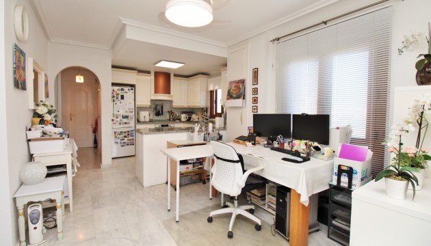Resale - Apartment - Orihuela Costa - Villamartín