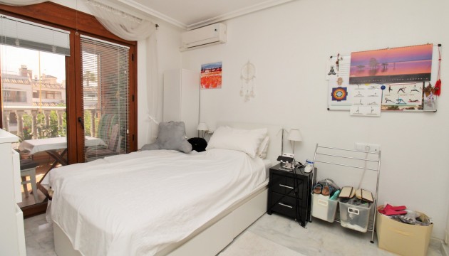 Resale - Apartment - Orihuela Costa - Villamartín