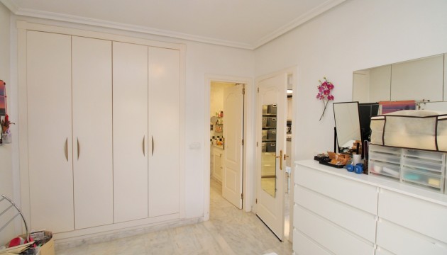 Resale - Apartment - Orihuela Costa - Villamartín