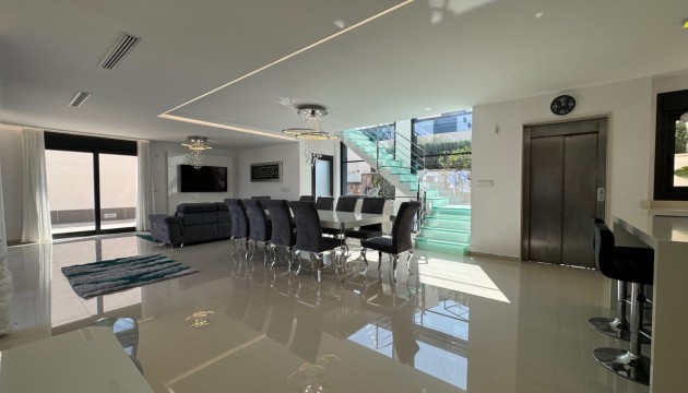 Resale - Detached Villa - San Miguel de Salinas