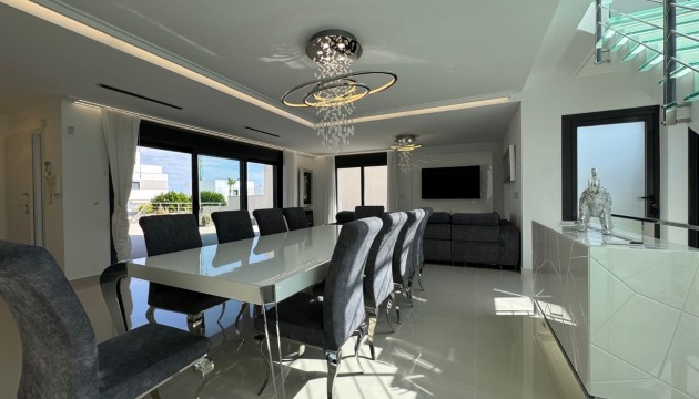 Resale - Detached Villa - San Miguel de Salinas