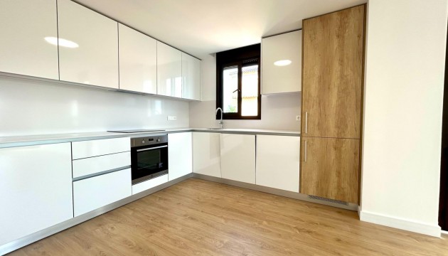 Resale - Apartment - Orihuela Costa - Villamartín