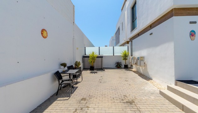 Resale - Detached Villa - Orihuela Costa - Villamartín