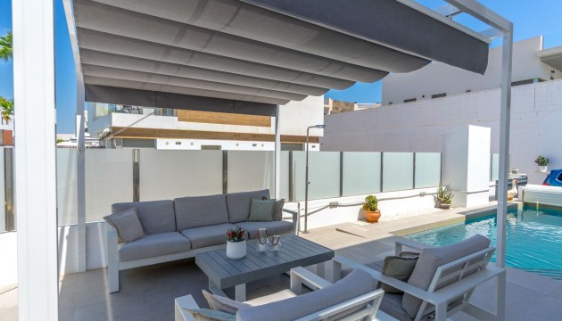 Resale - Detached Villa - Orihuela Costa - Villamartín