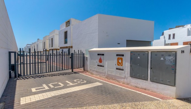 Resale - Detached Villa - Orihuela Costa - Villamartín