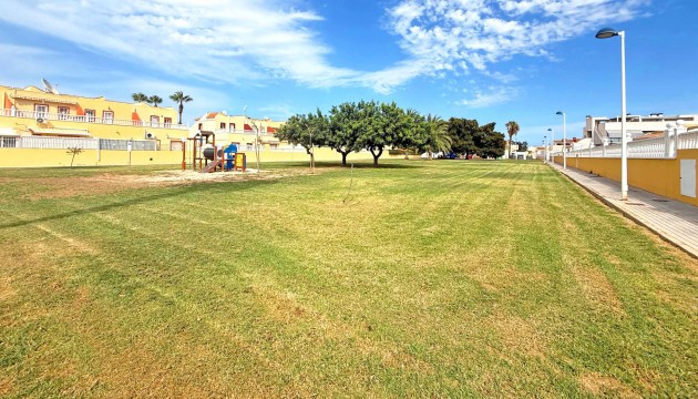 Resale - Townhouse - Torrevieja - La Siesta - El Salado -  Torreta