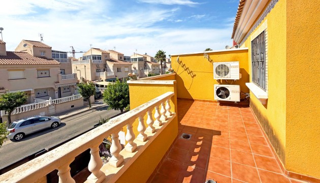 Resale - Townhouse - Torrevieja - La Siesta - El Salado -  Torreta