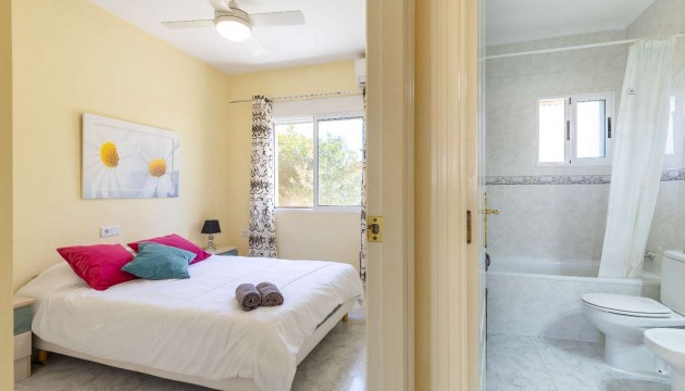 Resale - House - Orihuela - Orihuela Costa