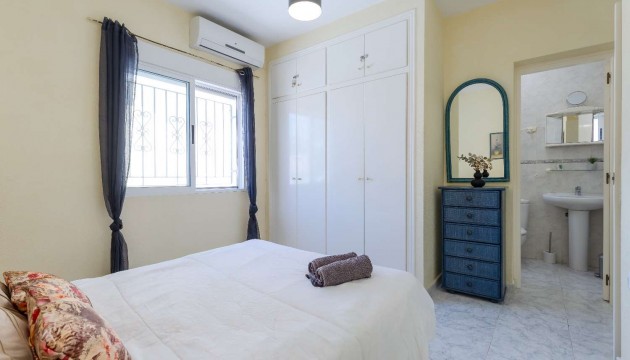 Resale - House - Orihuela - Orihuela Costa