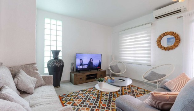 Перепродажа - отдельная вилла - Orihuela