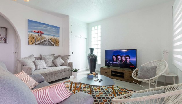 Перепродажа - отдельная вилла - Orihuela