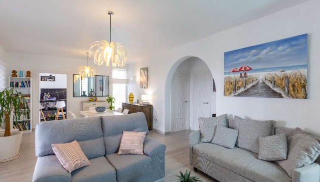 Перепродажа - отдельная вилла - Orihuela