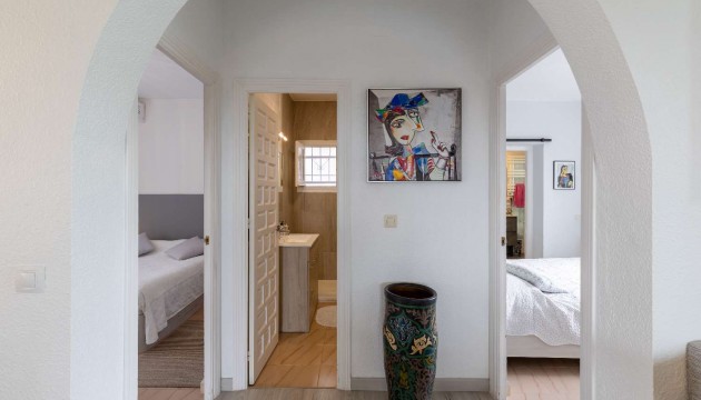 Перепродажа - отдельная вилла - Orihuela