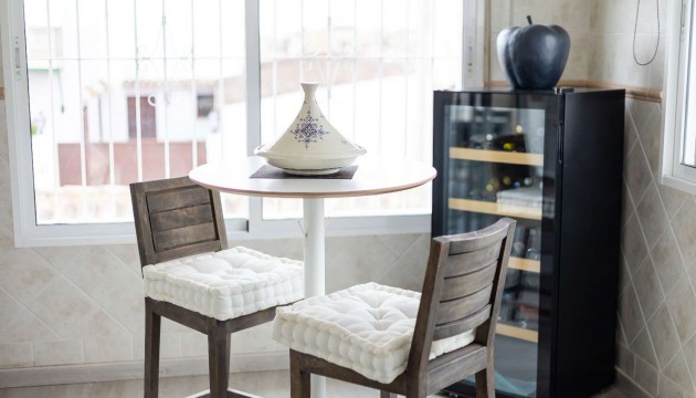 Перепродажа - отдельная вилла - Orihuela