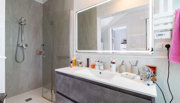 Перепродажа - отдельная вилла - Orihuela