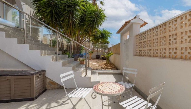 Перепродажа - отдельная вилла - Orihuela