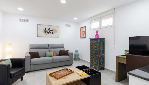 Перепродажа - отдельная вилла - Orihuela