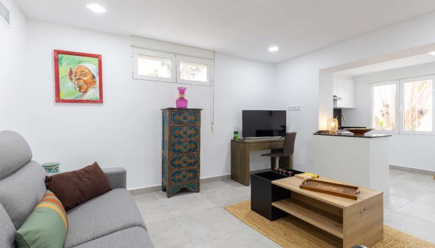 Перепродажа - отдельная вилла - Orihuela