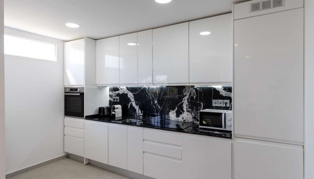 Resale - Bungalow - Orihuela - Orihuela Costa