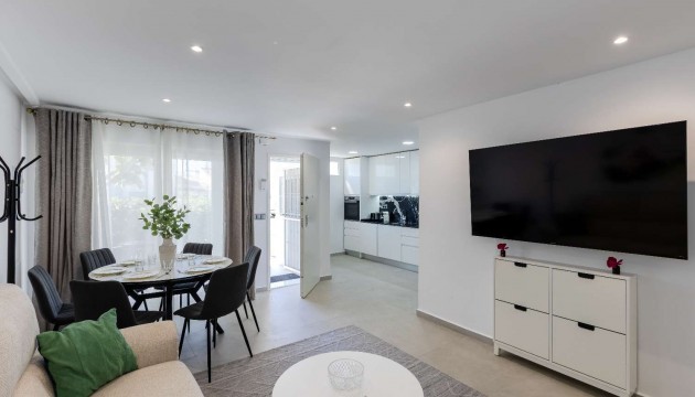 Resale - Bungalow - Orihuela - Orihuela Costa