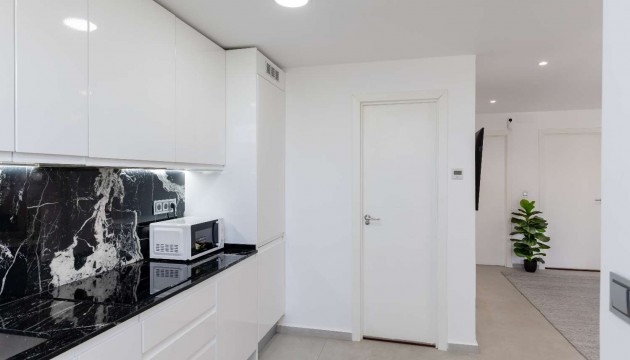 Resale - Bungalow - Orihuela - Orihuela Costa