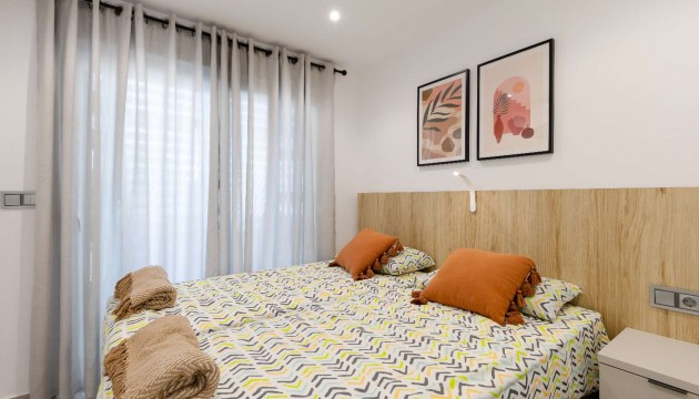 Resale - Bungalow - Orihuela - Orihuela Costa