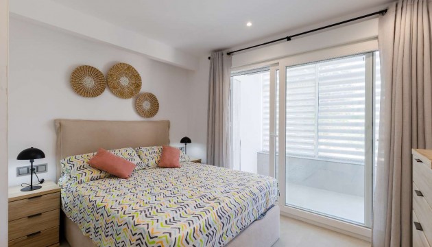 Resale - Bungalow - Orihuela - Orihuela Costa