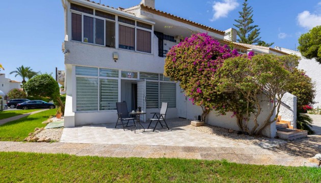 Resale - Bungalow - Orihuela - Orihuela Costa