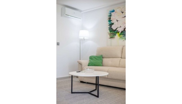 Resale - Bungalow - Orihuela - Orihuela Costa