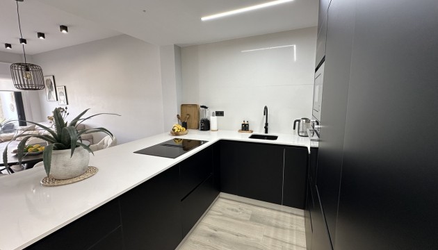 Resale - Apartment - Orihuela Costa - Punta Prima