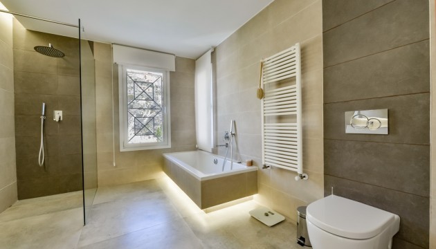 Reventa - Chalet Independiente - Altea