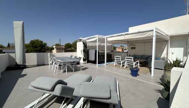 Resale - Apartment - Orihuela Costa - Villamartín