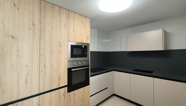 Resale - Apartment - Orihuela Costa - La Zenia